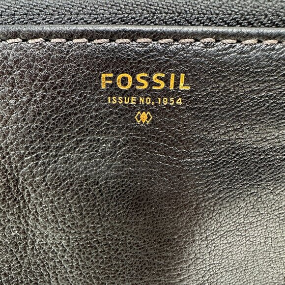 FOSSIL Wallet Wristlet Black Zip Around Clutch Leather Multicard - Picture 2 of 12